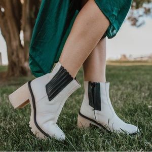 Free People James Chelsea Ankle Boots in White New in Box